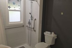 Bloomington-IL-Accessible-Batthroom-002-scaled