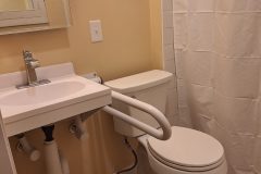 Rock-Island-IL-Bathroom-006-scaled