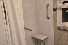 Savnna-IL-Accessible-Bathrooms-006