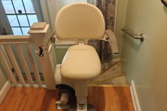 Access-BDD-Flow-X-Curve-Stair-Lift-Milwaukee-WI-01-scaled