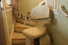 Access-BDD-Flow-X-Curve-Stair-Lift-Milwaukee-WI-03-scaled