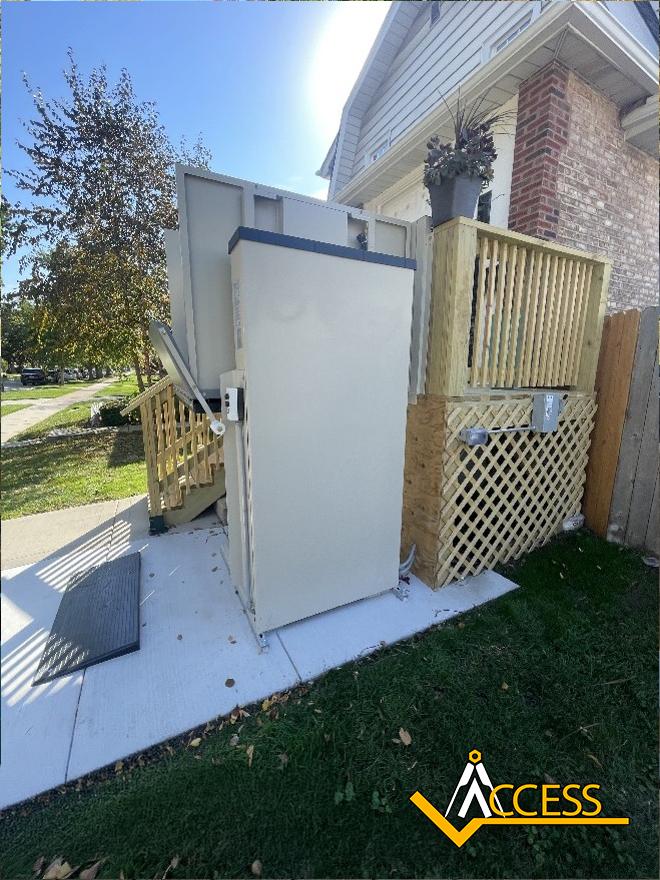 Access-Savaria-Vertical-Platform-Lift-Brookfield-IL-02