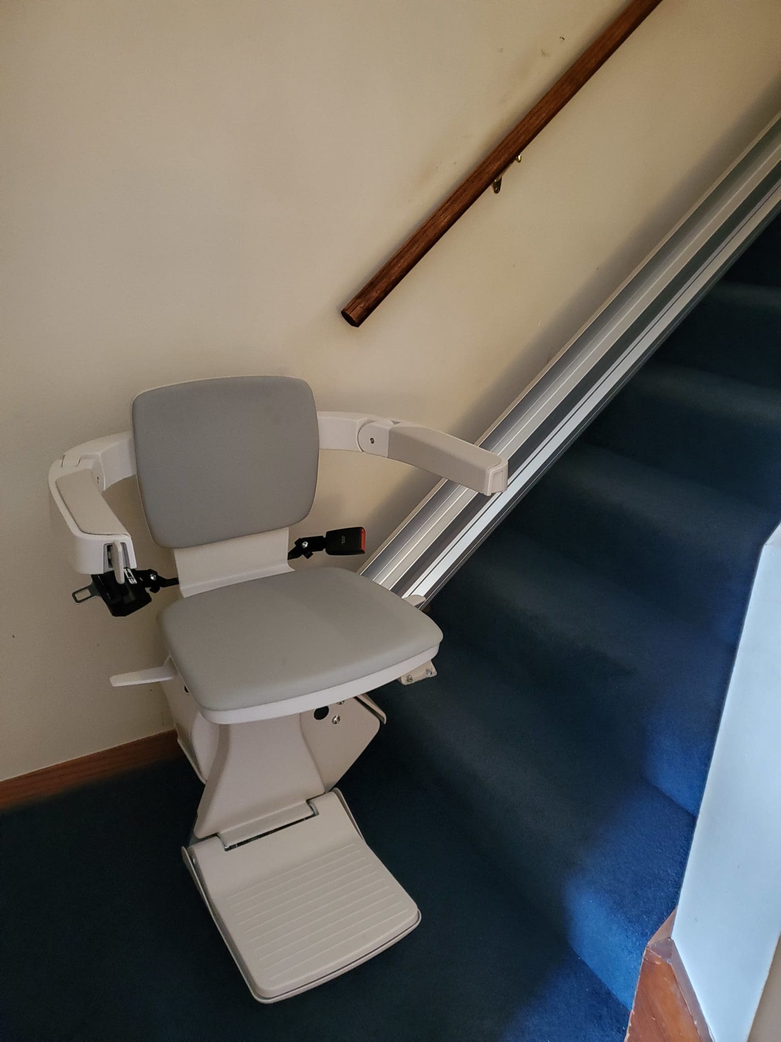 Stair Lifts, Bruno Stair Lifts, and Savaria Stairlifts in Chicago, IL