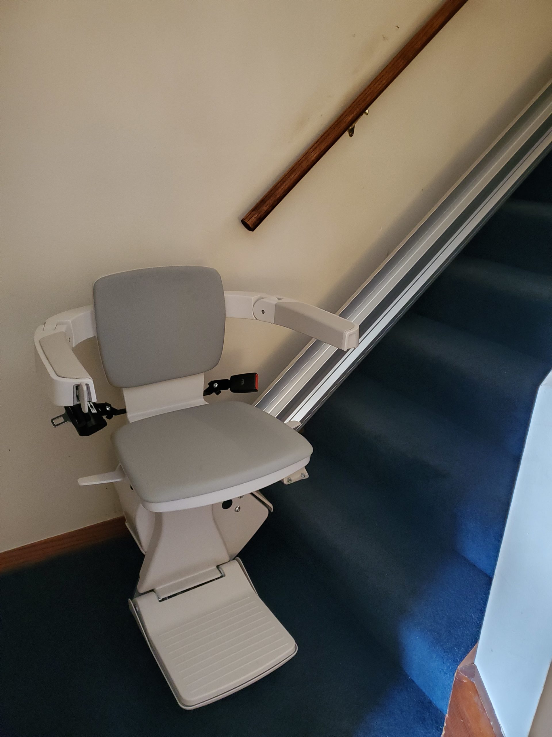 Stair Lifts, Bruno Stair Lifts, and Savaria Stairlifts in Chicago, IL 