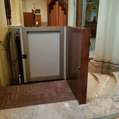 Platform Lifts and Wheelchair Lifts in Roselle and Chicago, Illinois