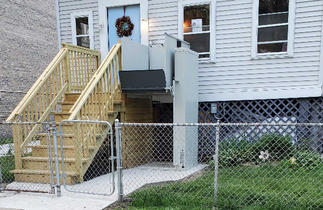 Vertical Platform Lift in Chicago Bungalow