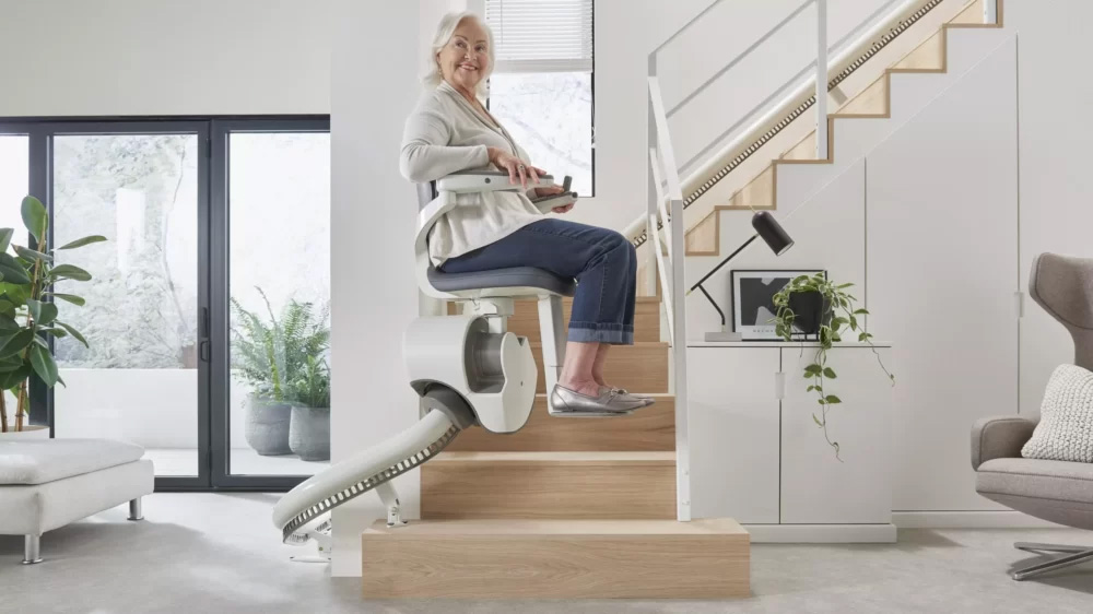 Access BDD Flow X Curved Stair Lift with Happy Rider